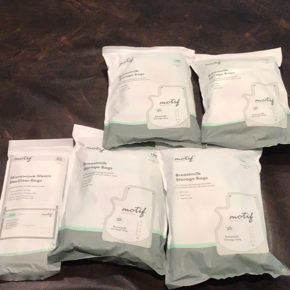 Motif Breastmilk Storage Bags Set